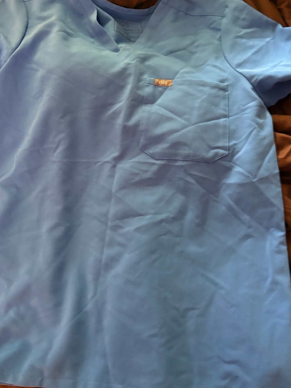 Figs Men’s V-Neck Scrub Top. Size Medium.